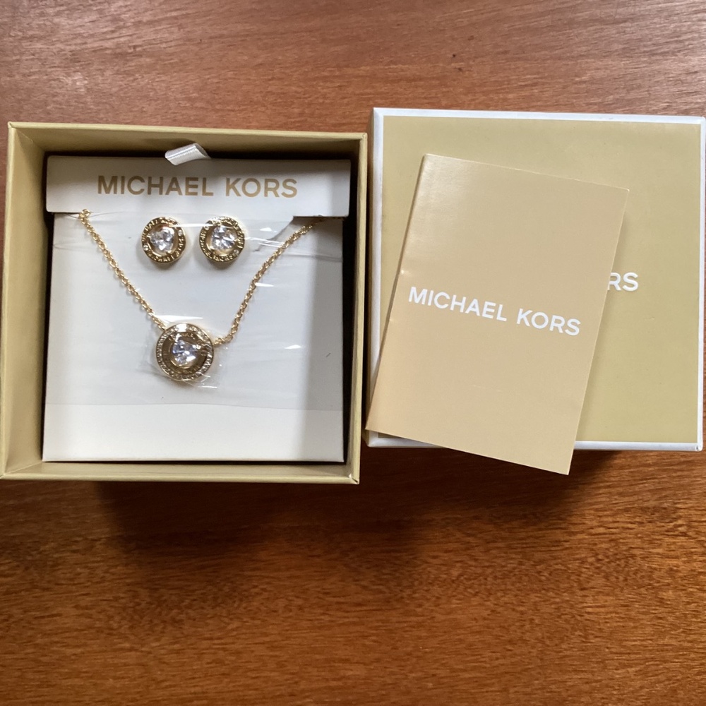 Michael Kors Jewelry Set Necklace and Earrings New in Box - Picture 10 of 10